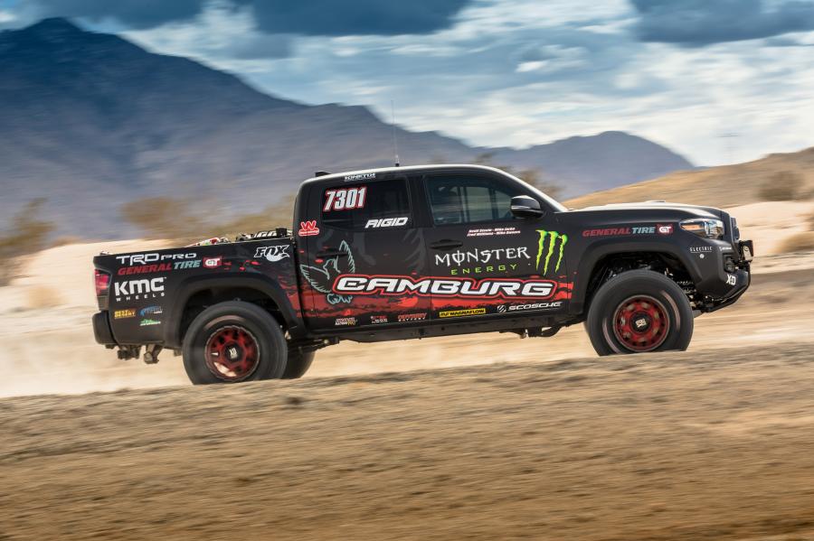  Toyota Tacoma TRD Pro Race Truck 2016 года  (фото 4 из 8)